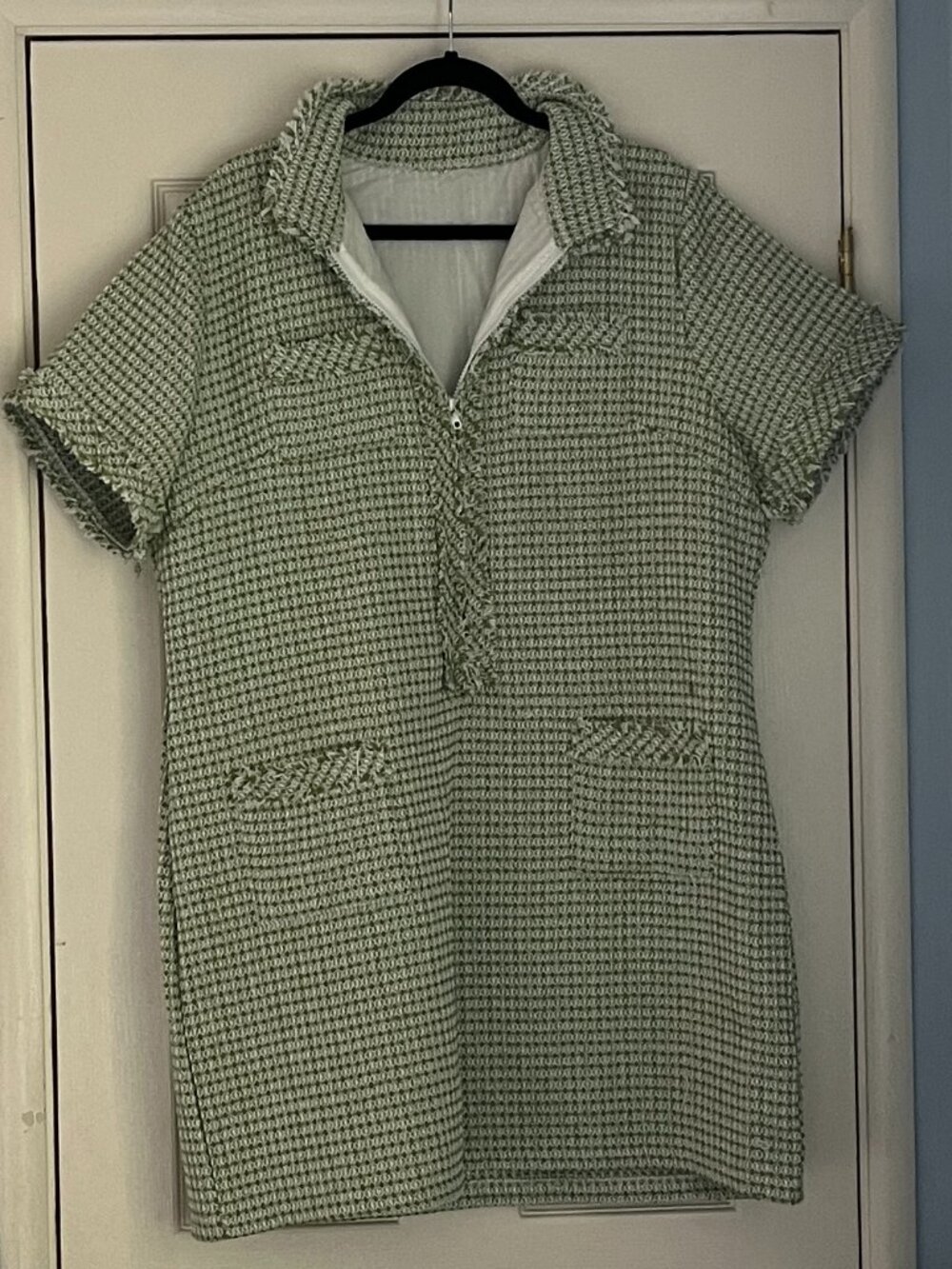 Green and White Textured Dress with Short Sleeves and Collared Neckline